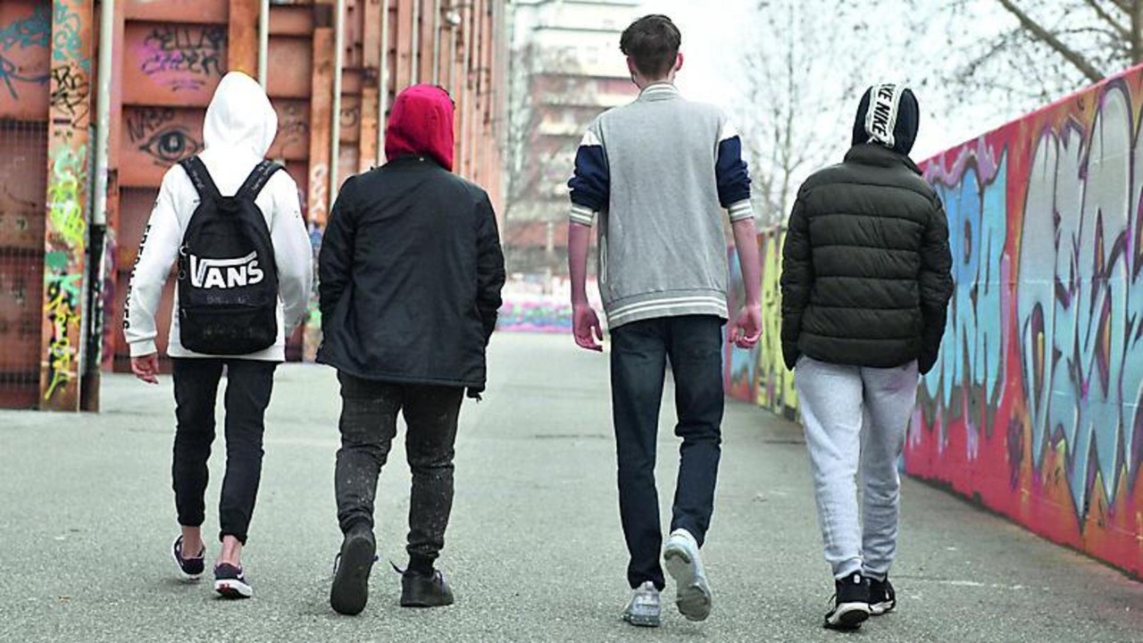 Rapinano un 15enne a Milano: arrestati quattro giovani della Bergamasca, ora sono in carcere