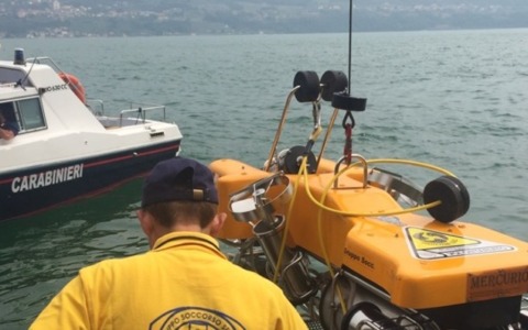 Uomo scomparso nel 2004 ritrovato morto nel lago 15 anni dopo: il misterioso caso di Tavernola rischia l’archiviazione