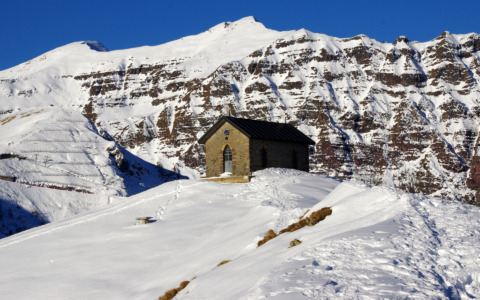 Sentieri per tutti, bellezza e storie di luoghi e persone: la meravigliosa salita al monte Sasna