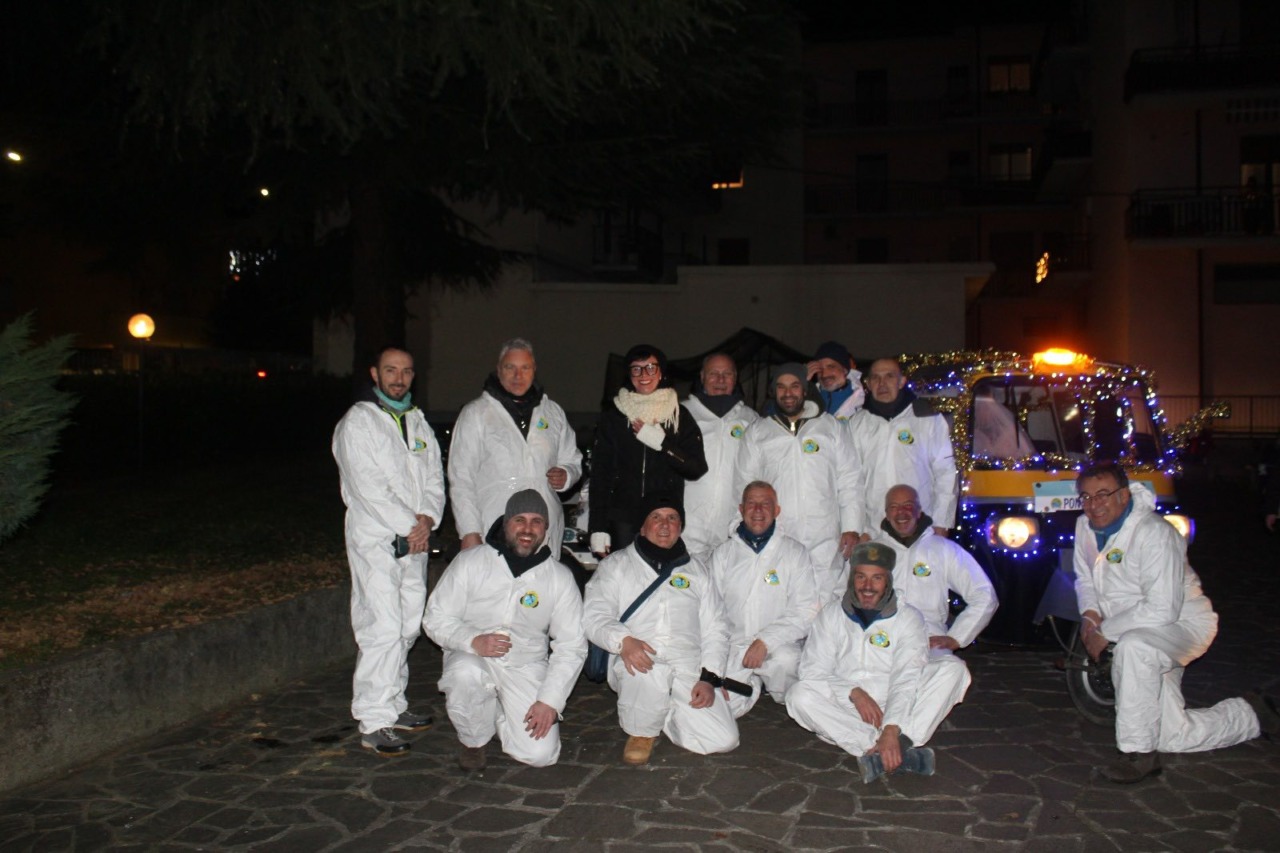 Il Vespa Club di Ponte San Pietro ha portato dolci e sorrisi ai bambini in un emozionante percorso a tappe