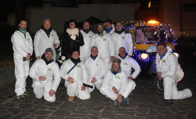 Il Vespa Club di Ponte San Pietro ha portato dolci e sorrisi ai bambini in un emozionante percorso a tappe