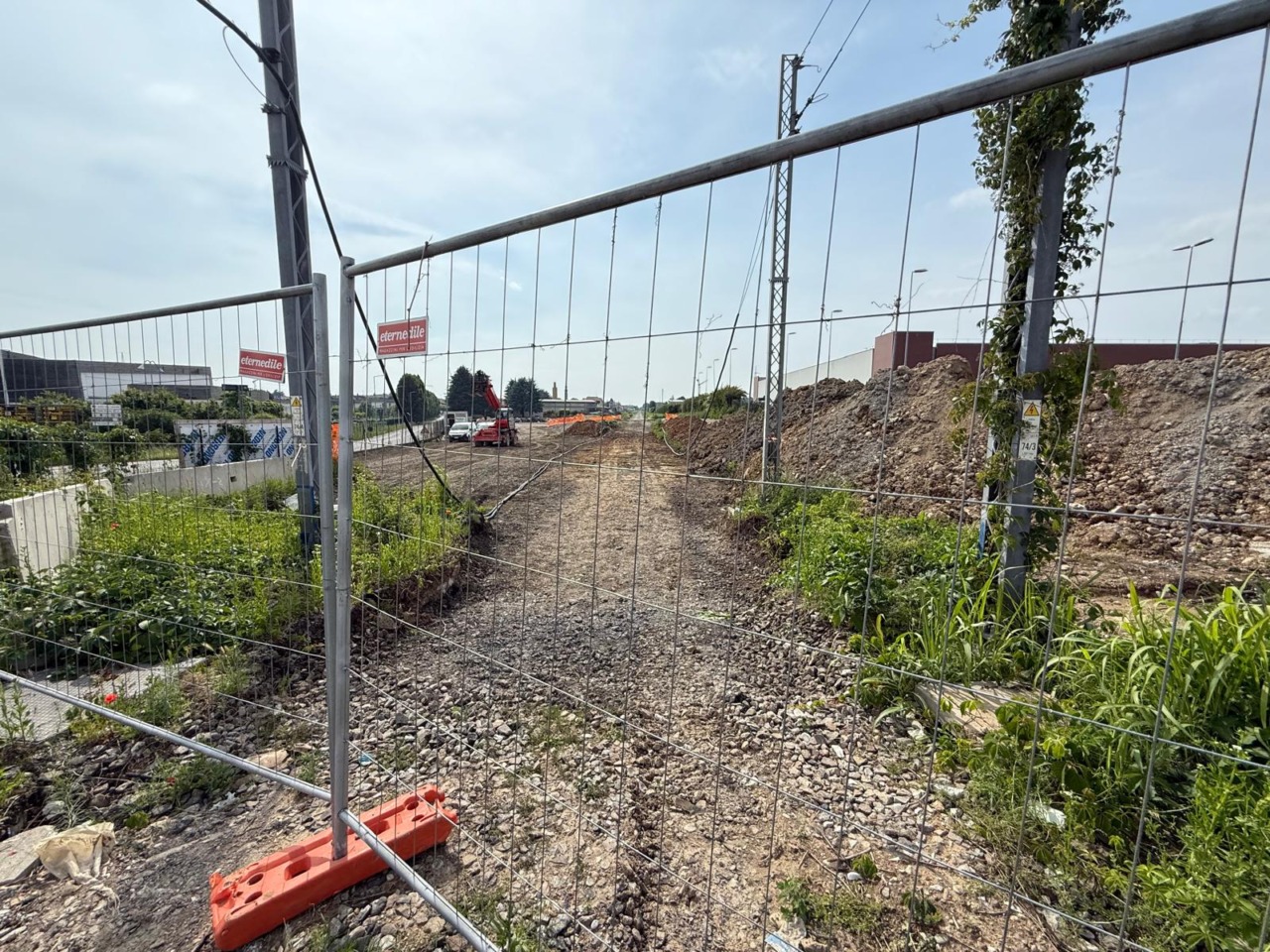 Ritardi nei lavori del raddoppio ferroviario, il sindaco di Curno: «Progetto affrettato, viabilità al collasso»
