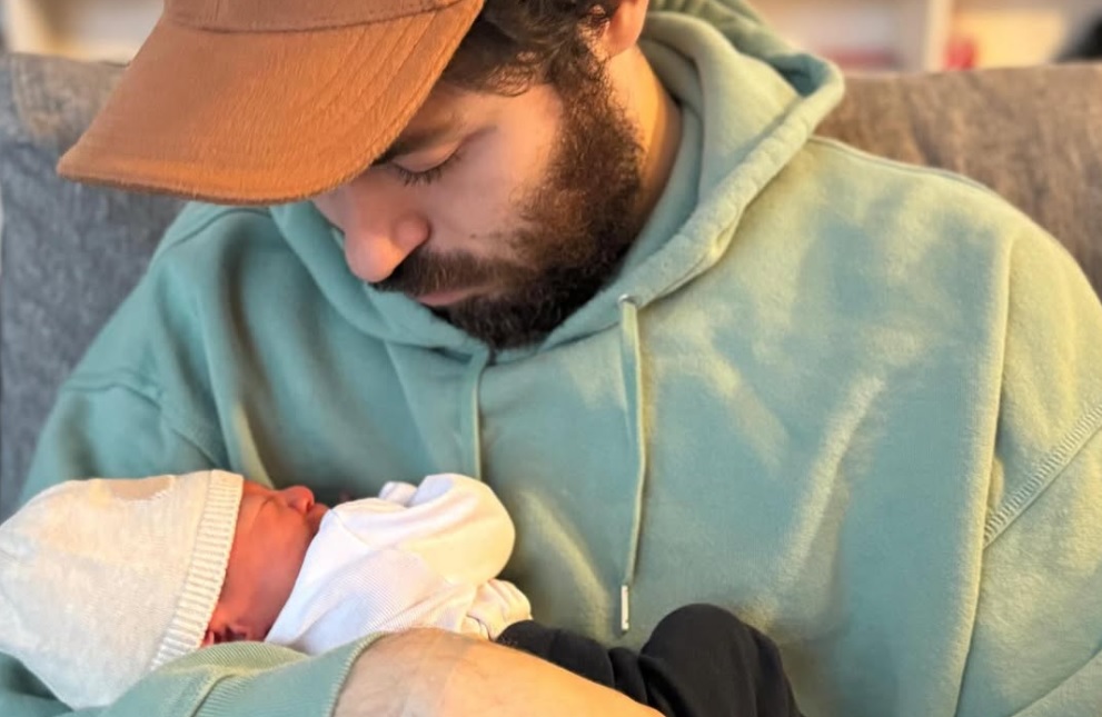 È nato il primo figlio di Riccardo Zanotti, leader dei Pinguini Tattici Nucleari