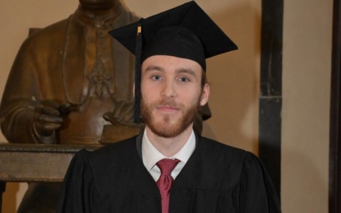 Il consigliere comunale di Stezzano, Luca Montanelli, tra i migliori laureati 2025. E molla Salvini