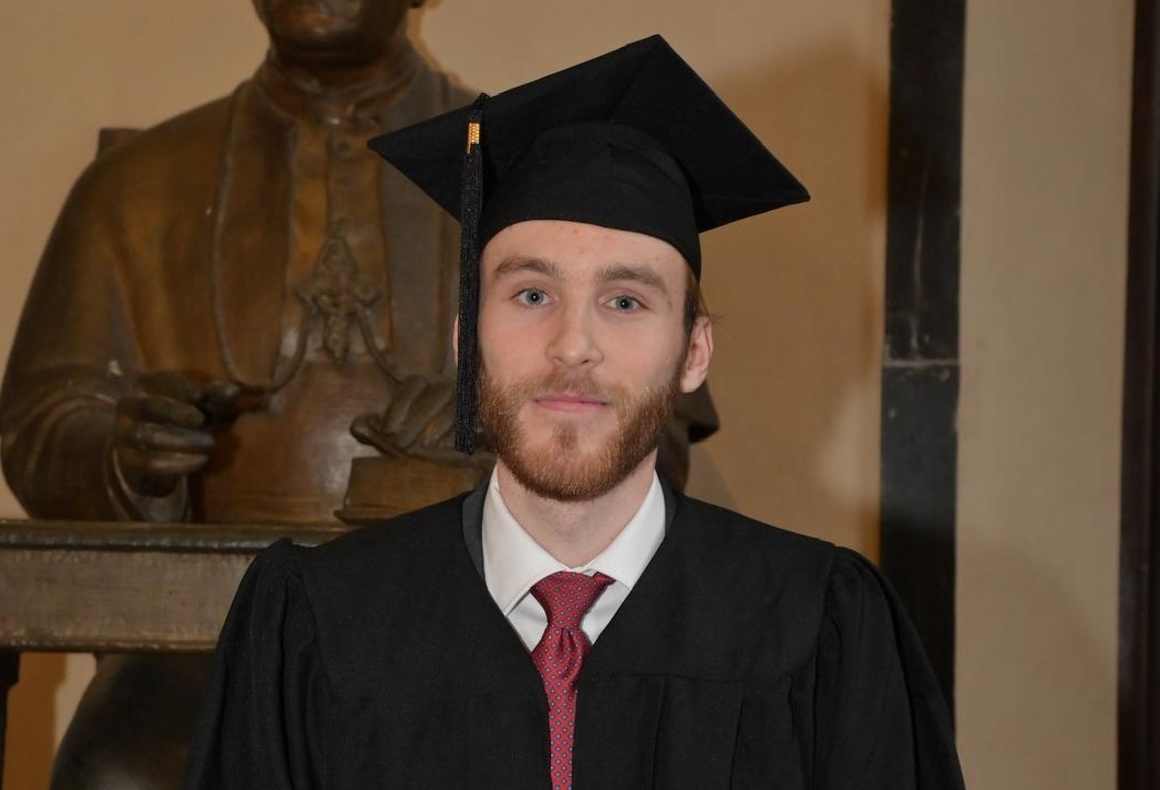 Il consigliere comunale di Stezzano, Luca Montanelli, tra i migliori laureati 2025. E molla Salvini