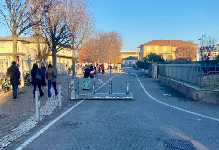 Da lunedì 15 dicembre, traffico limitato intorno alla scuola primaria di Azzano San Paolo