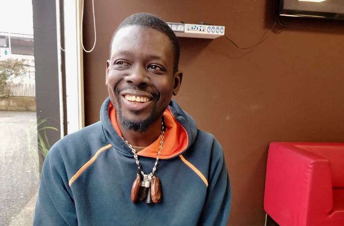 La testimonianza di Lamine, che aiuta i senzatetto: «In questi anni a Bergamo ho visto crescere la solitudine»