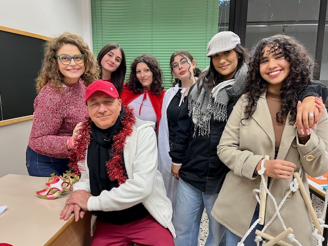 Dal coro al teatro in inglese, fino agli scacchi: il liceo Falcone va in onda su Rai Uno