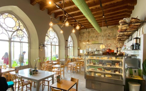 California Bakery, il bar della funicolare di Città Alta, ha chiuso i battenti: incertezza sul futuro del locale