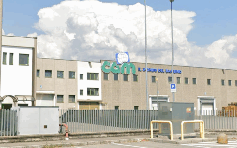 Crisi della Cam, sciopero di otto ore negli stabilimenti bergamaschi e presidio alla sede di Grumello del Monte