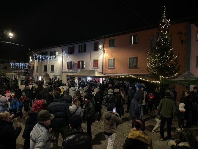 Onore in Luce: si accendono le luminarie tra fanfara alpina, laboratori e cena in piazza