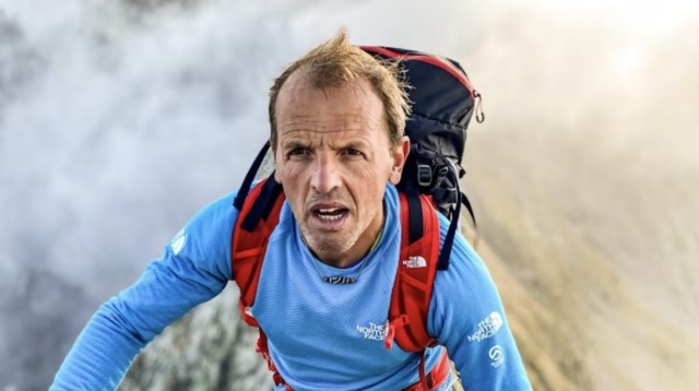 Simone Moro rassicura tutti con un videomessaggio sui social: «Ho avuto un attacco cardiaco, ma sto bene e torno presto in Italia»