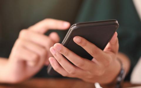 Longuelo è “isolata” ormai da cinque mesi: non ancora risolti i disagi con le reti WindTre, Very Mobile e Iliad