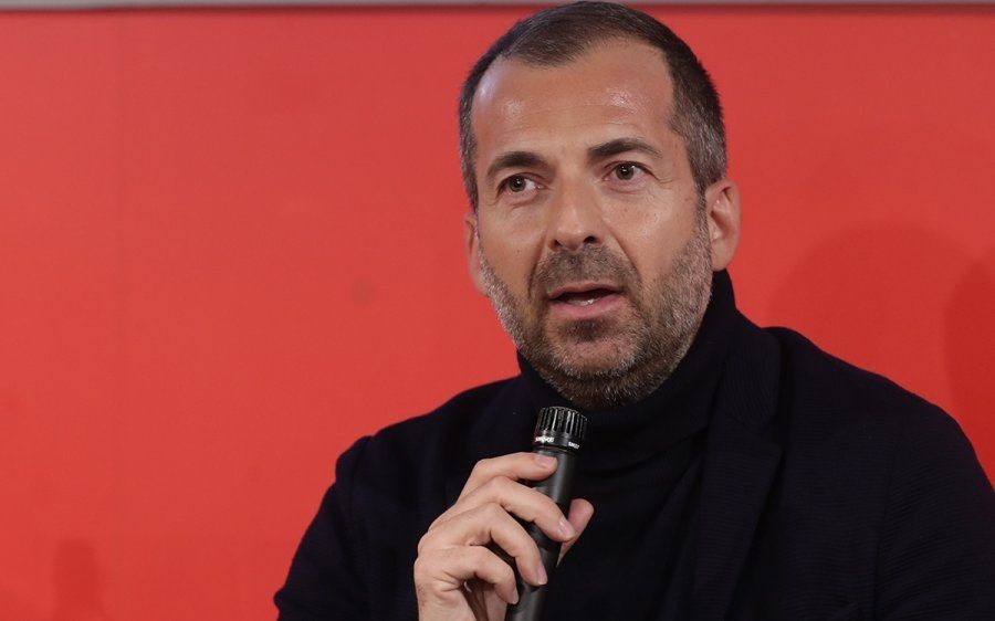 I segreti di CasaPound nella Sala Mutuo Soccorso di Bergamo. Ritorna nella sua città Paolo Berizzi, il giornalista che da anni vive sotto scorta