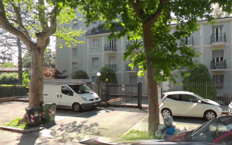 Preso a calci e pugni da alcuni ragazzini vicino allo stadio di Bergamo: 44enne belga in ospedale