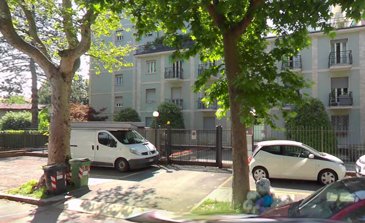 Preso a calci e pugni da alcuni ragazzini vicino allo stadio di Bergamo: 44enne belga in ospedale