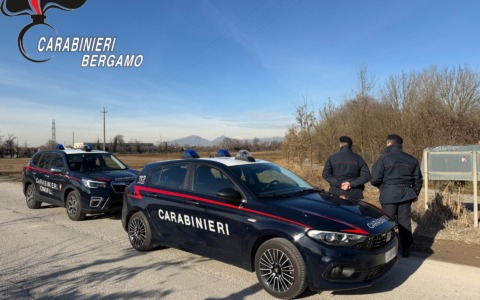 Operazione dei carabinieri al Parco del Serio a Grassobbio, arrestato un pusher (con sé aveva una pistola)