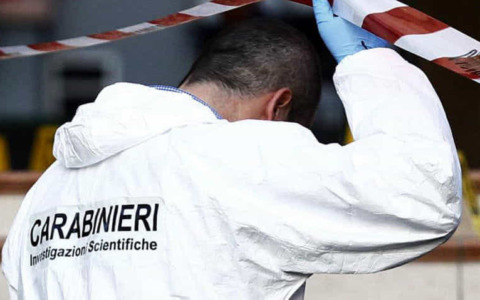 Cadavere del richiedente asilo trovato a bordo strada a Taleggio, si indaga per omicidio