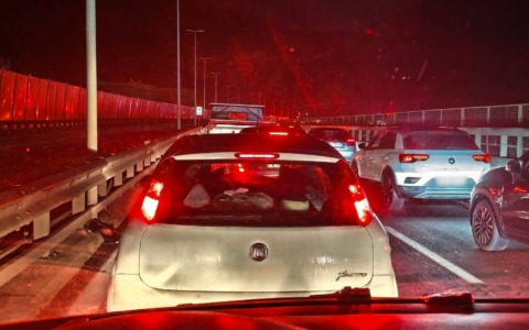 Cantieri e traffico in Val Brembana: «Oltre mezz’ora per fare un chilometro»