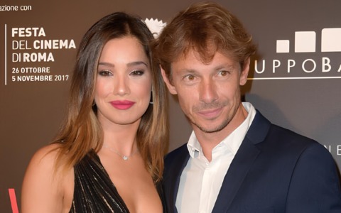 Una proposta di matrimonio… teatrale! Giorgio Pasotti si sposa con Claudia Tosoni