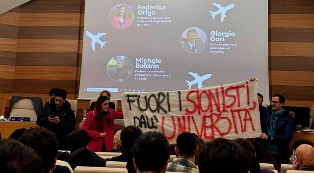«Siamo con chiunque spara a un sionista»: contestazione choc dei ProPal contro Gori in UniBg