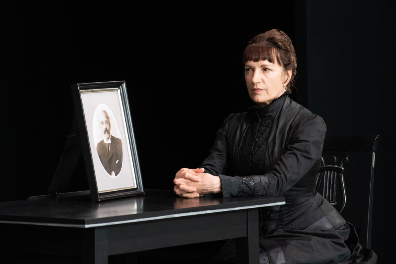 Cechov secondo Peter Stein: al Donizetti va in scena “Crisi di nervi”