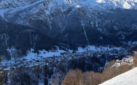 È tornata la neve sulle valli di Bergamo: temperature ancora favorevoli ai fiocchi