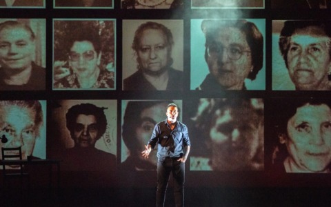 Quando il teatro diventa un’inchiesta e la cronaca nera si trasforma in accusa civile