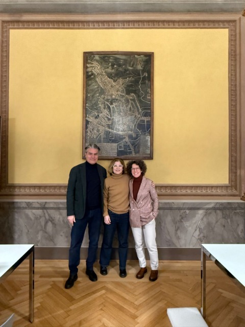 Prestata più di un anno fa, la “Pianta di Alvise Cima” che raffigura Bergamo è tornata alla Biblioteca Mai