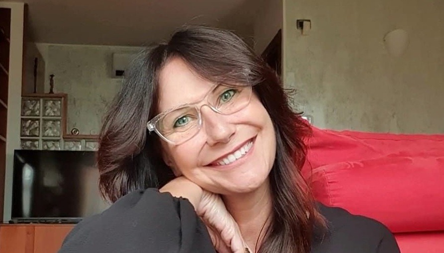 Calcinate piange Sabrina Vezzoli, stimata insegnante venuta a mancare a 53 anni