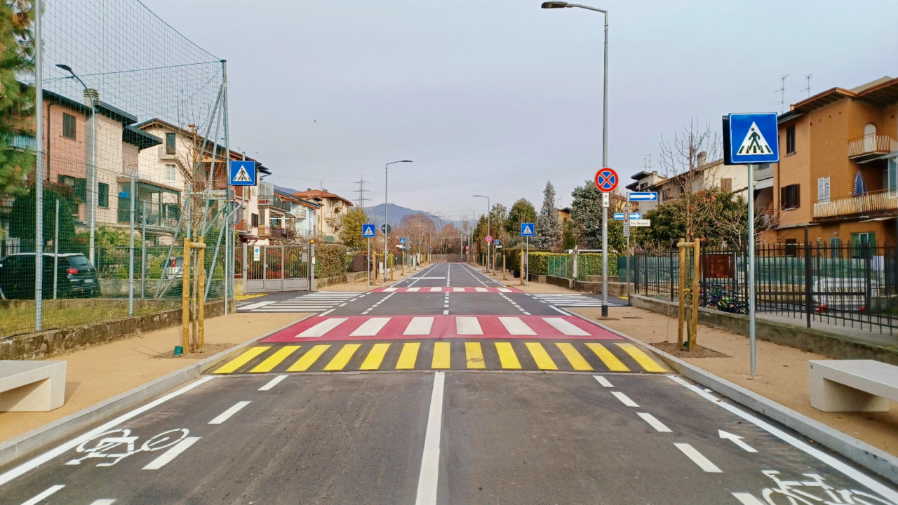 Sono quasi conclusi i lavori di riqualificazione in via Papa Giovanni XXIII a Ponte San Pietro