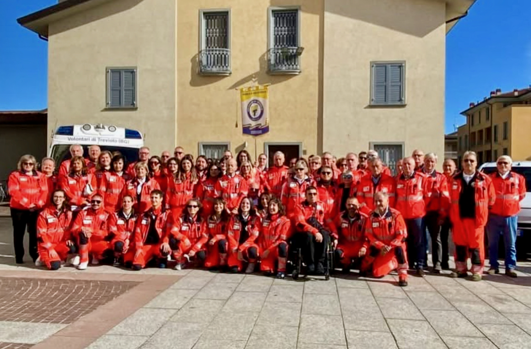 I volontari di Treviolo compiono 25 anni e hanno un sogno: avere una nuova ambulanza