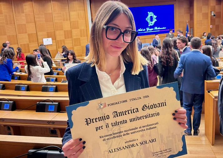 La 25enne Alessandra Solari di Torre Boldone premiata a Montecitorio: potrà accedere a un master