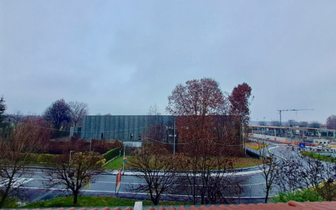 Lavori all’ex centro servizi al confine con Bergamo, s’infiamma la polemica ad Azzano San Paolo