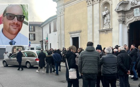 Stroncato da un infarto a 31 anni: Cividate e l’ultimo saluto a Daniel Pagani