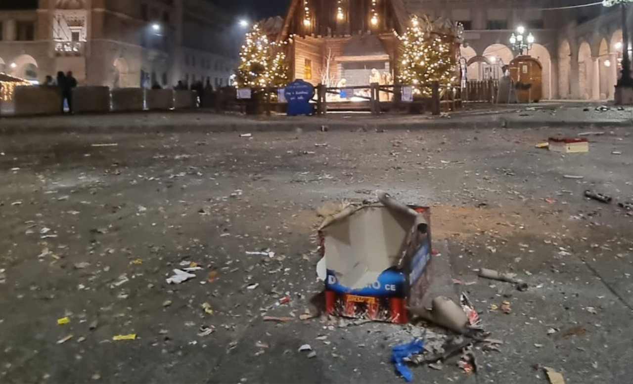 Capodanno a Bergamo: spari e botti anche in centro, ma «molto meno del solito»