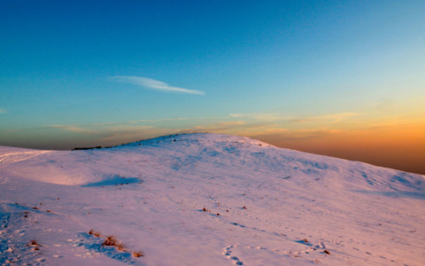 La meraviglia a due passi da casa: il Monte Linzone è la “prima montagna” della Bergamasca