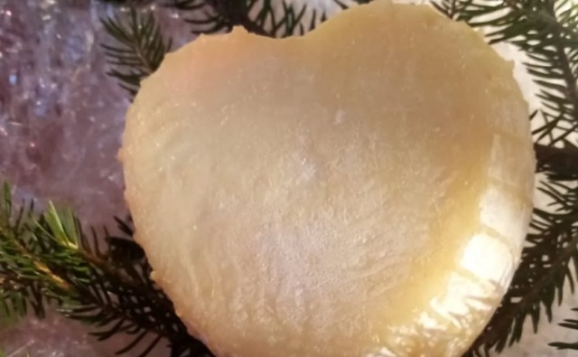 A Dossena c’è un modo gustoso e unico per dire “ti amo”: i Romantici, formaggi a forma di cuore