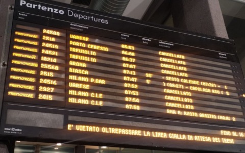 Pendolari bloccati, febbraio parte in salita per chi viaggia in treno