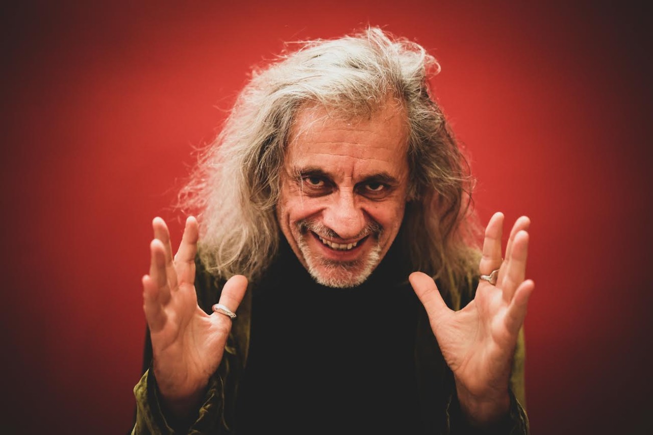 Alessandro Bergonzoni torna al Donizetti con “Arrivano i Dunque”