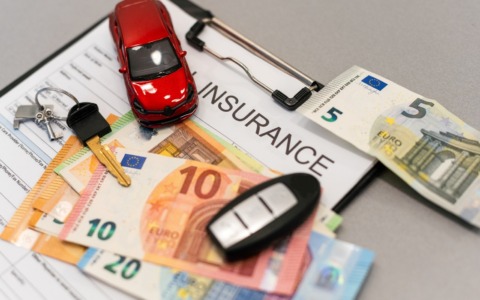 Assicurazione auto: dal 2026 aumentano le tasse sulle garanzie accessorie