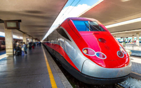 Muore travolto da un treno: dramma ad Antegnate