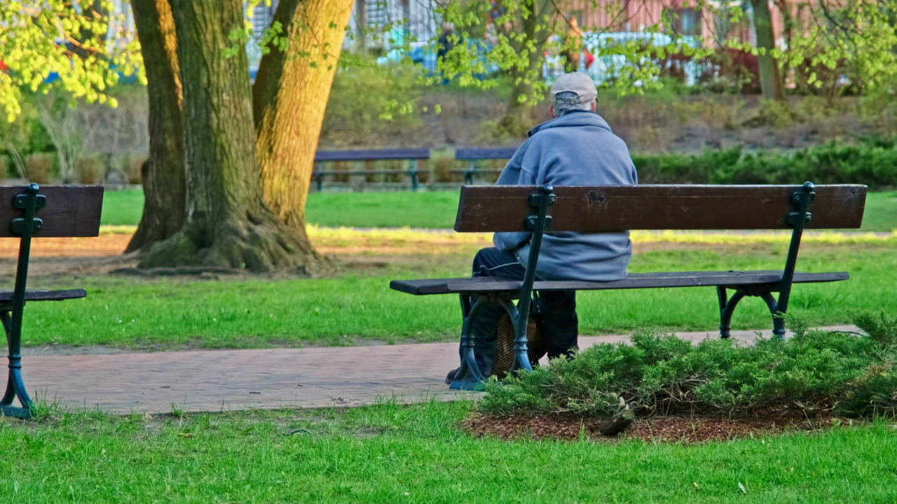 Trentamila cittadini di Bergamo vivono da soli: metà delle famiglie è di una sola persona