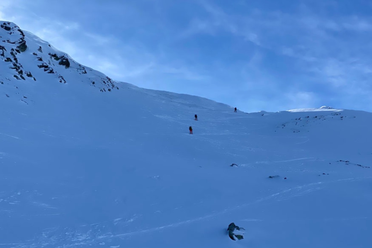 Scialpinisti di Sorisole salvati dopo una valanga in Val Cervia, non lontano da Foppolo