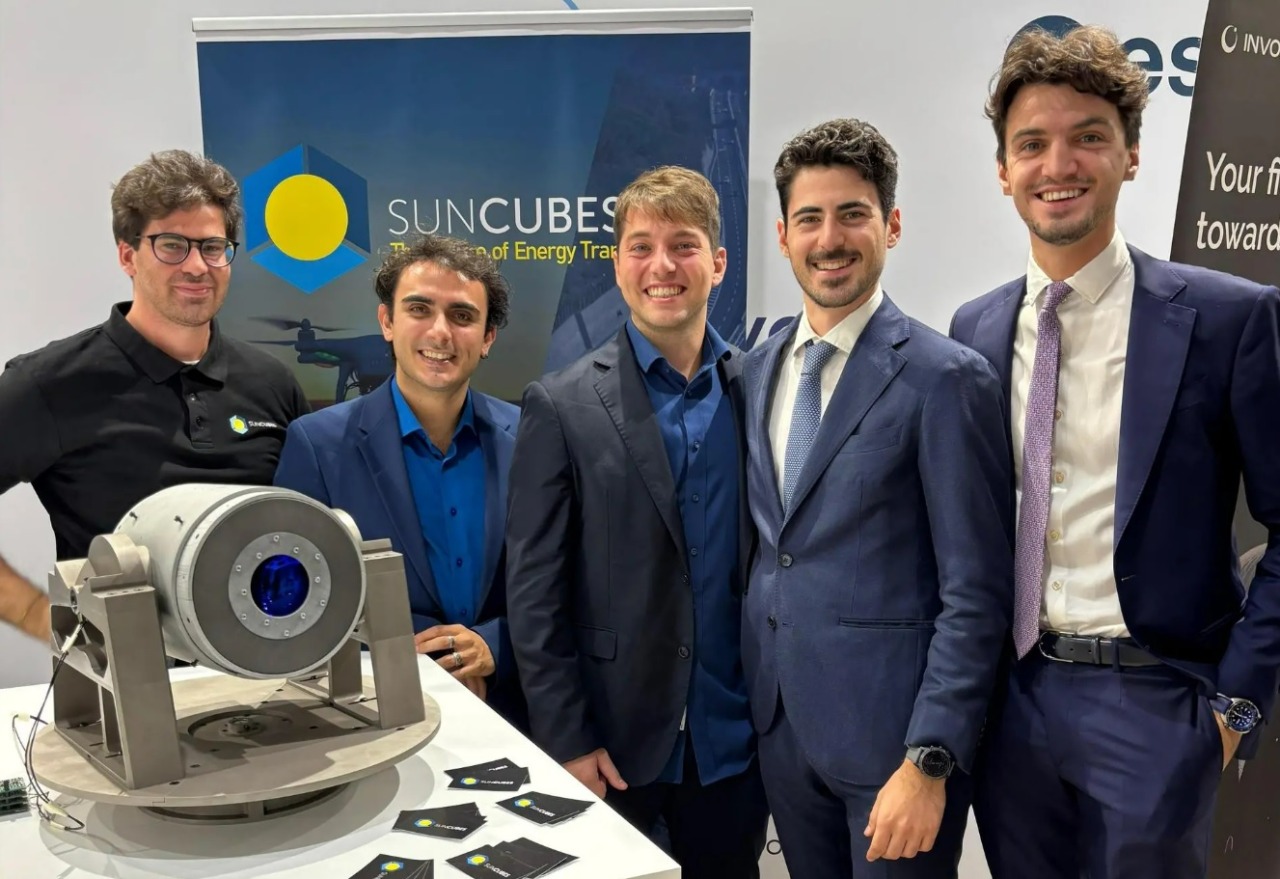 L’ingegnere bergamasco che, con la sua startup, trasmette l’energia attraverso un fascio di luce laser