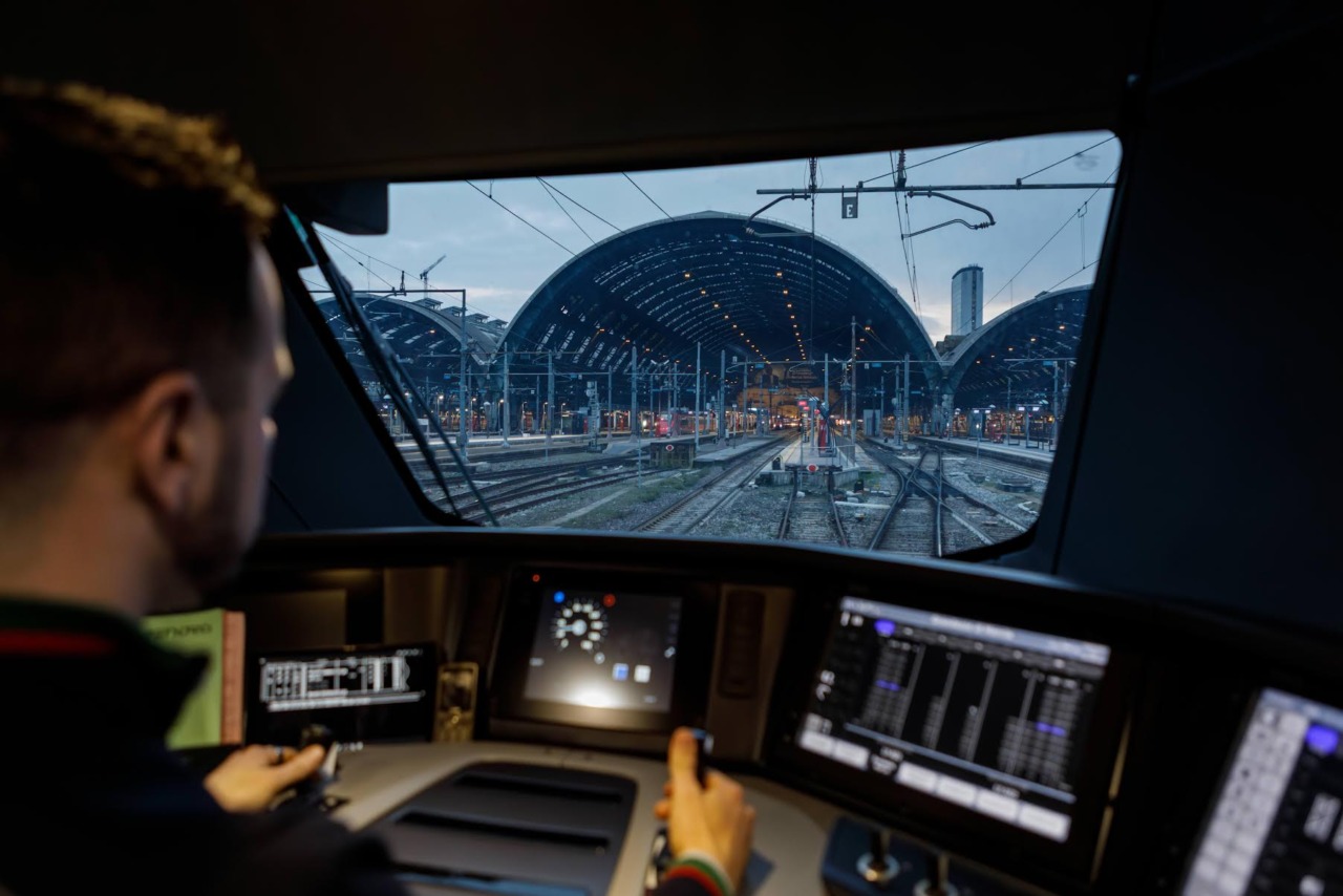Trenord è alla ricerca di nuovi macchinisti: le candidature sono aperte, ecco come fare domanda