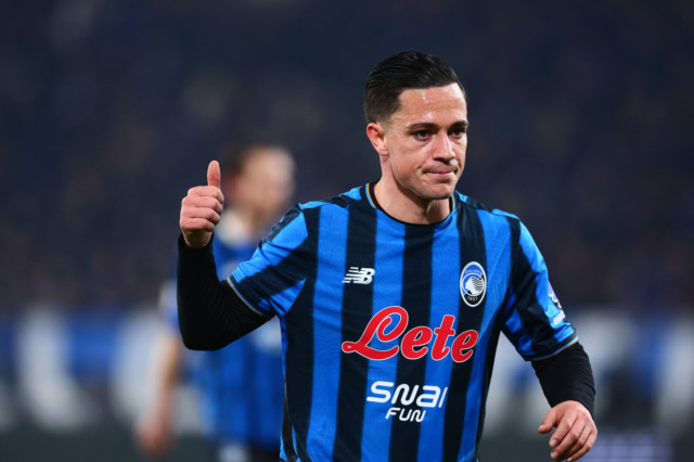 Sedute di allenamento mattutine verso il Napoli, terapie per De Ketelaere e Raspadori