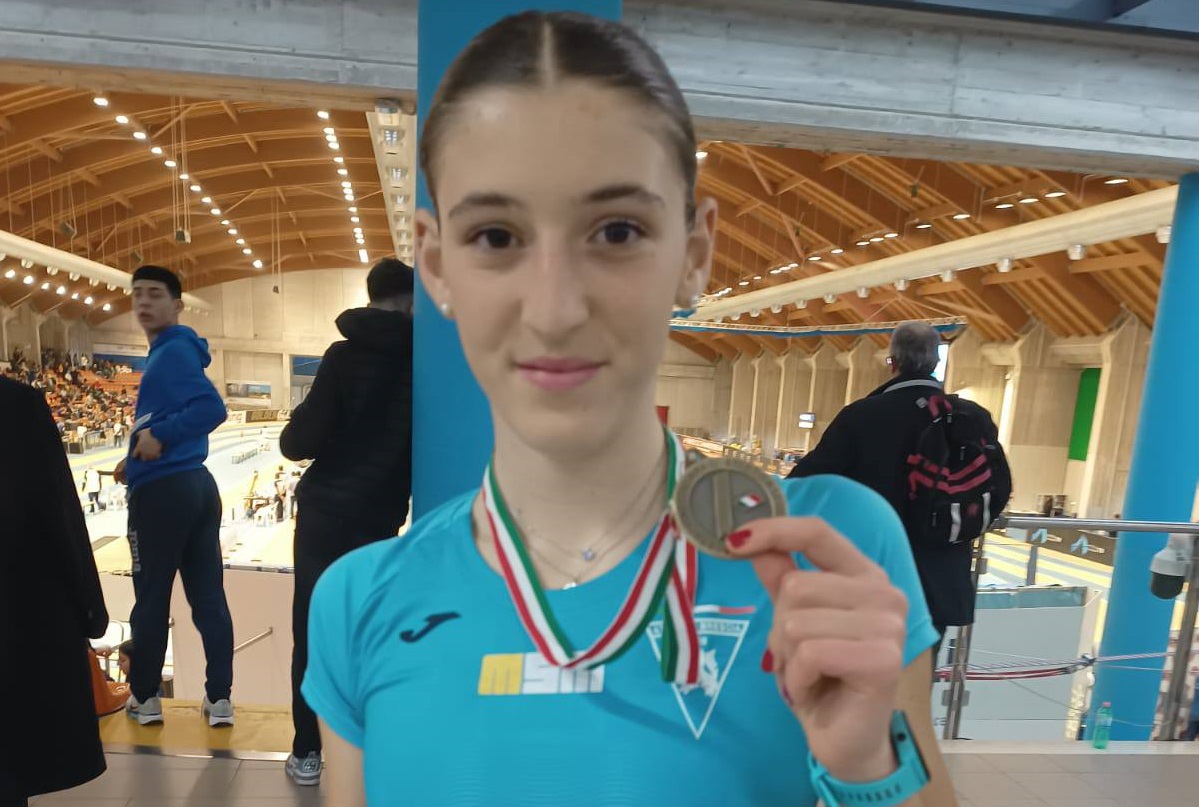 Giovani campionesse crescono: bronzo nei 3.000 m per la marciatrice alzanese Caterina Carissimi