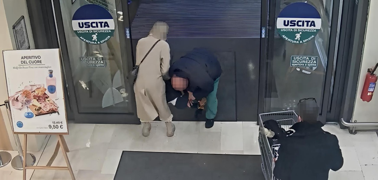 «Non sapevo se fosse una bambina o un peluche»: parla l’uomo arrestato per il tentato rapimento all’Esselunga di Redona