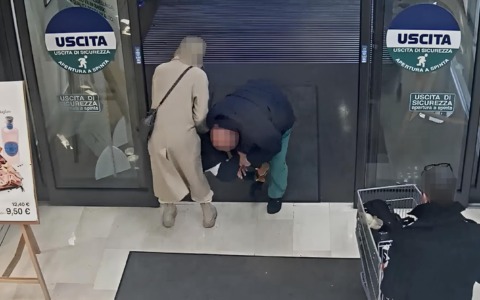 Paura per una coppia di genitori a Bergamo: uomo tenta di portare via la loro figlia e la ferisce